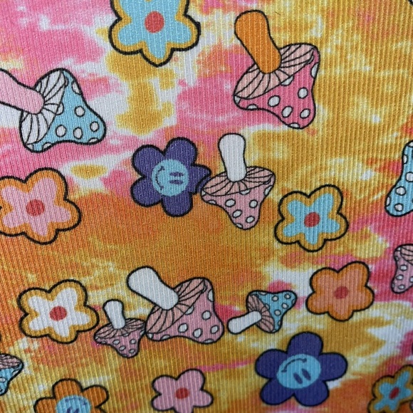 Rue21 Psychedelic Mushroom & Flowers T-shirt - Picture 3 of 4